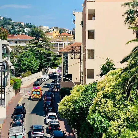 1br Center, 10 Min Walk To & Palais Apartamento
