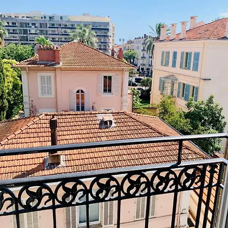 Apartamento 1br Center, 10 Min Walk To & Palais
