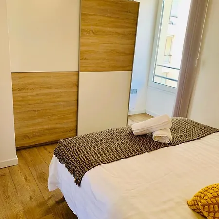 1br Center, 10 Min Walk To & Palais